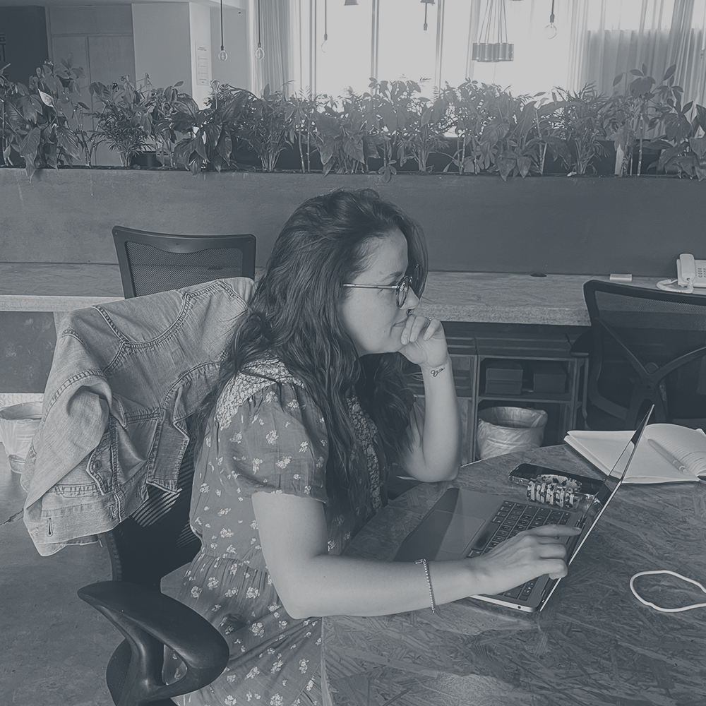 Una persona trabajando